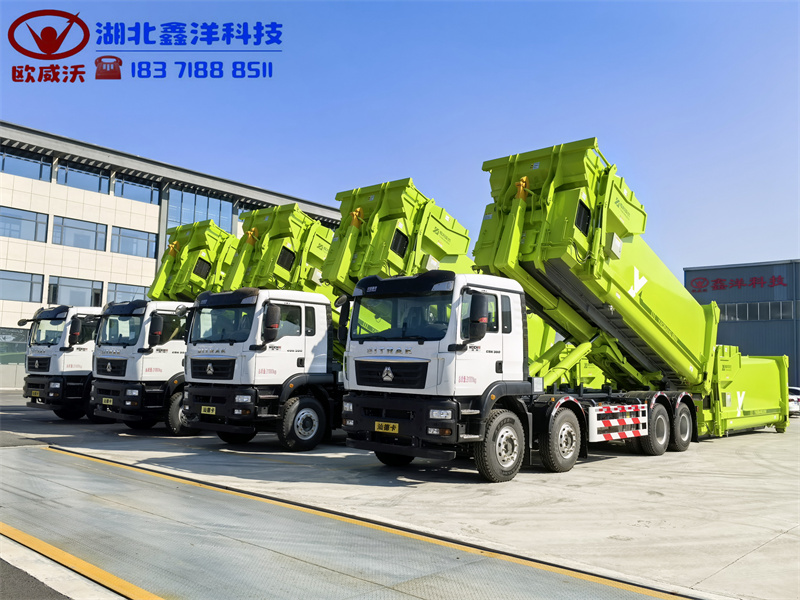 重汽汕德卡前四后八勾臂車&25方移動聯體壓縮箱批量出貨